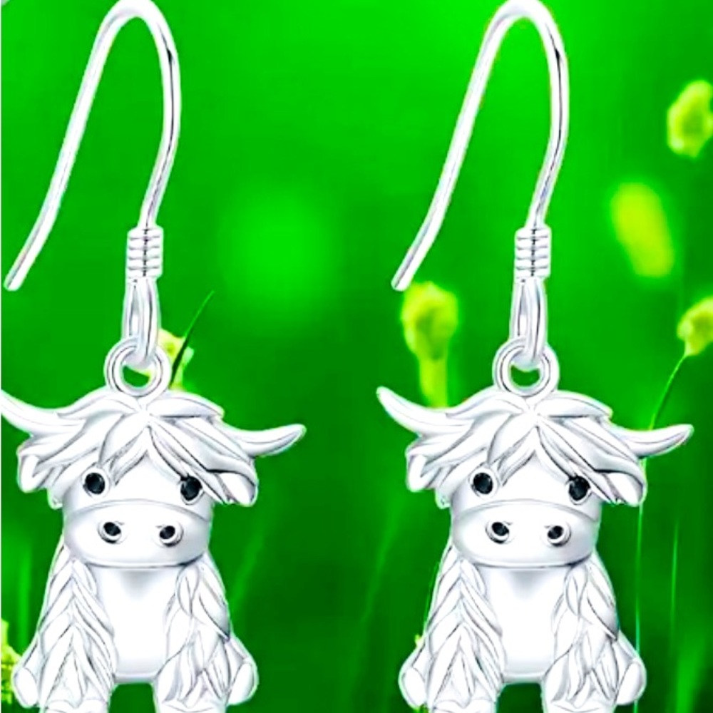 Super cute pierced earrings